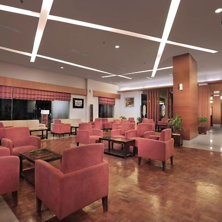 Aston Tanjung City Hotel Exterior photo