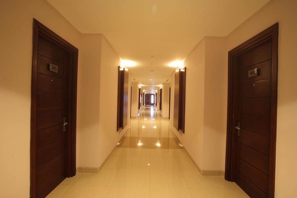 Aston Tanjung City Hotel Exterior photo