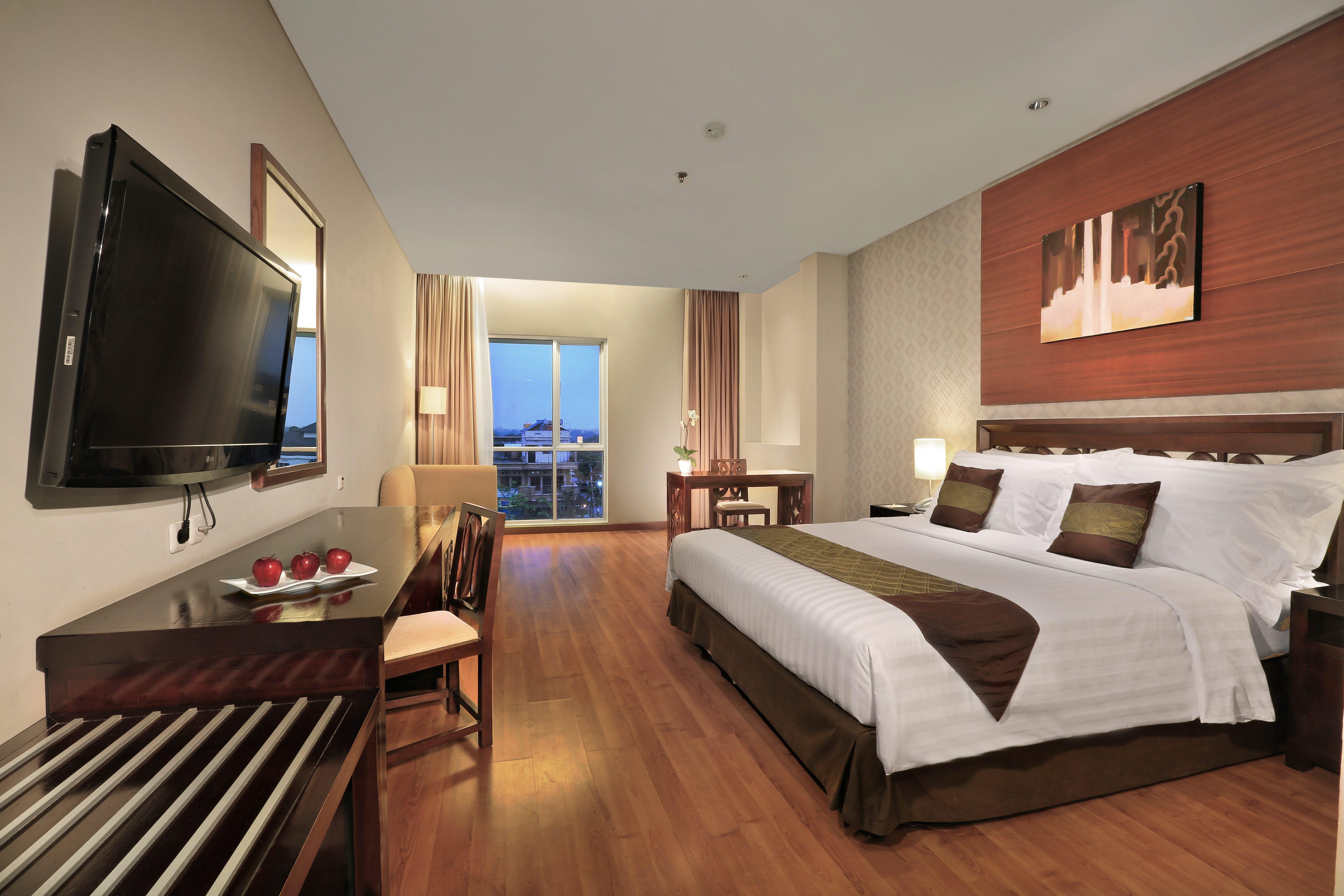 Aston Tanjung City Hotel Exterior photo
